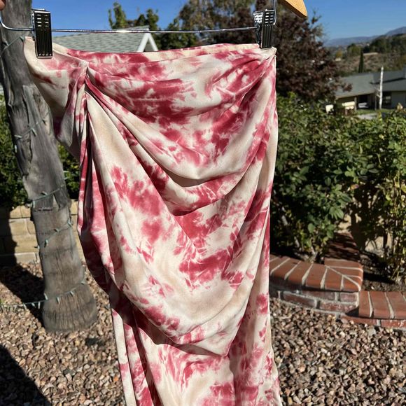 Pretty Little Thing Fuschia Tie Die Ruched Side Midi Skirt Size 4 - Picture 2 of 6